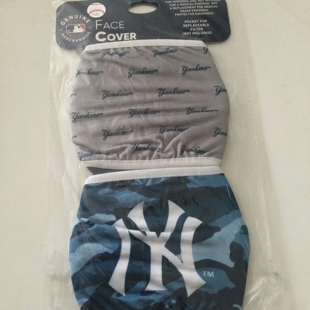 NEW YORK YANKEES 2 PACK FACE MASKS ADULT MLB BY FOCO NWT.